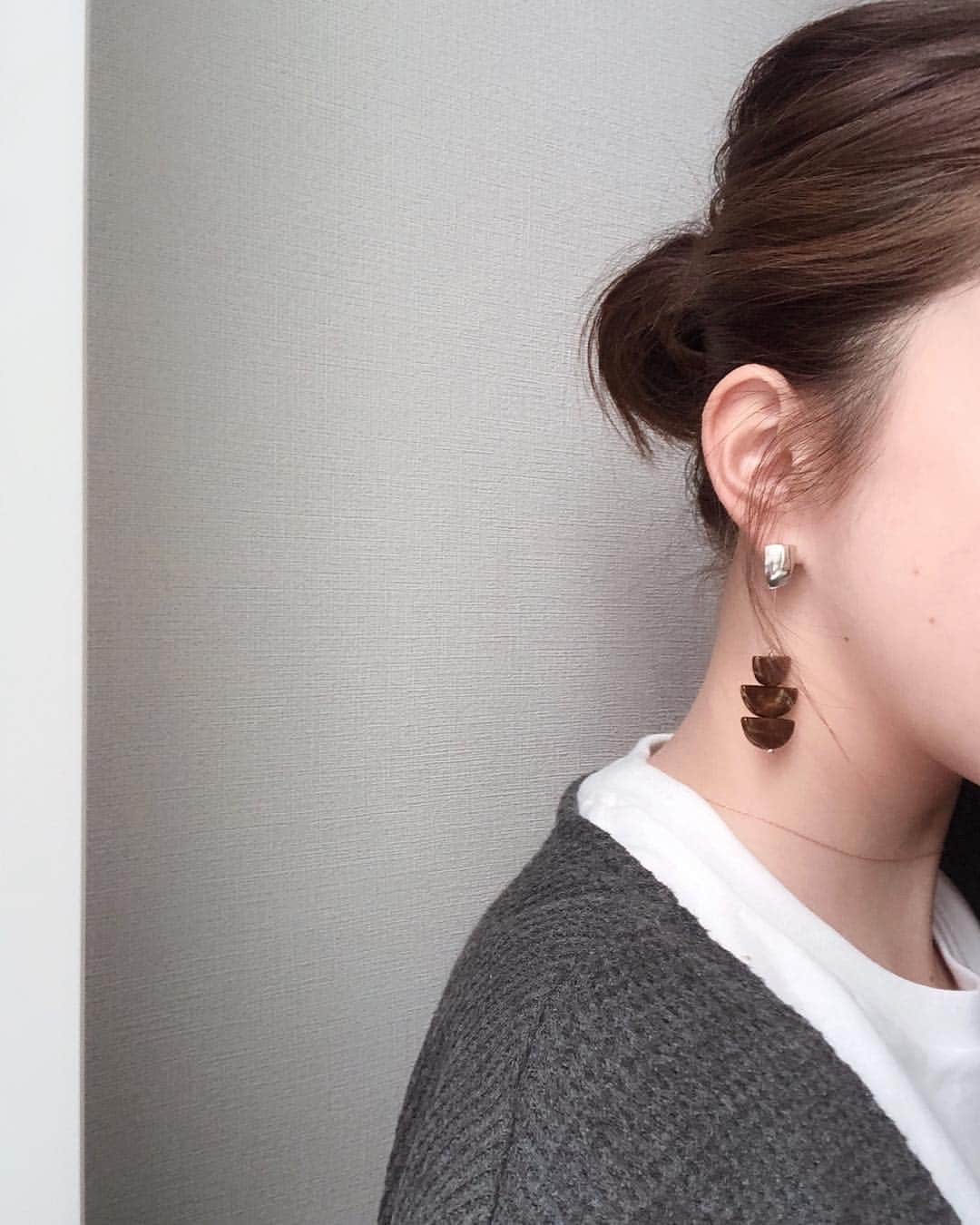 ayuさんのインスタグラム写真 - (ayuInstagram)「. pierce 𓆸 @joiethread  べっ甲🥺✨ .」3月30日 23時38分 - memeyuyu