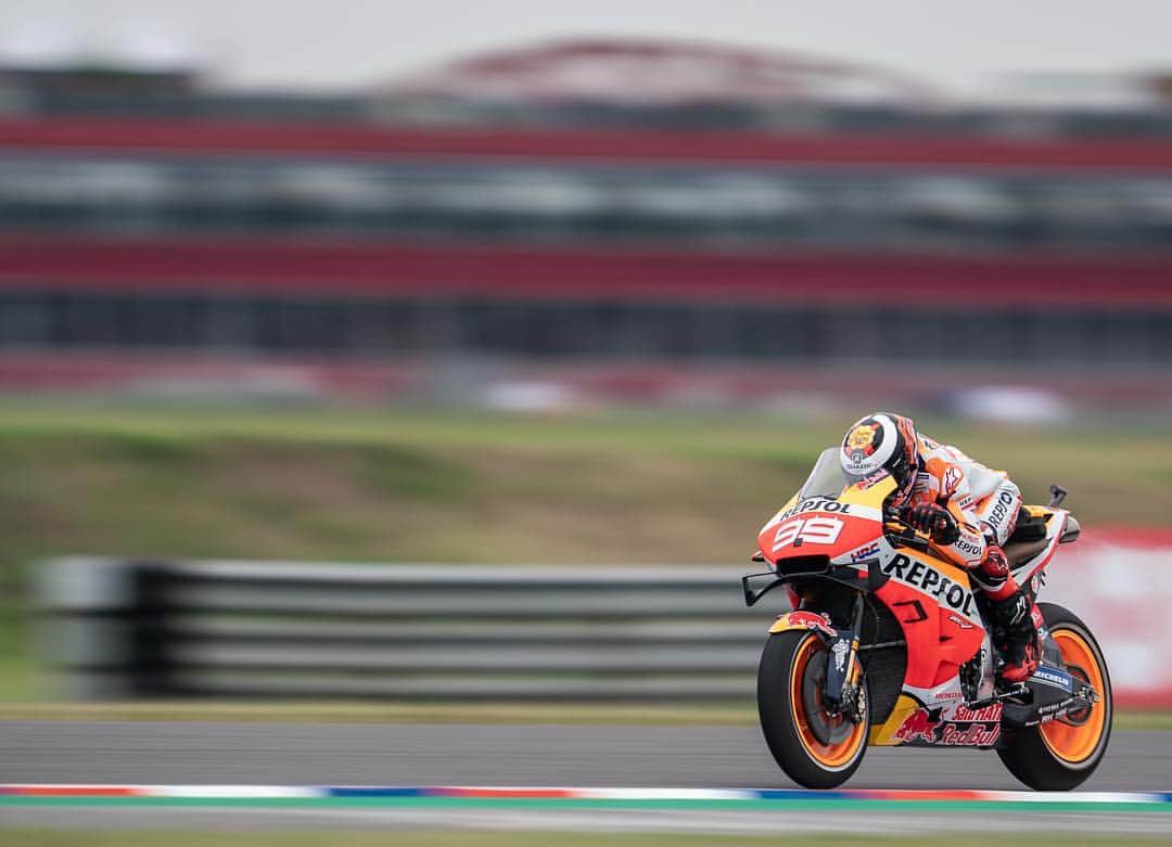 レプソル・ホンダさんのインスタグラム写真 - (レプソル・ホンダInstagram)「Straight to Q2 💥 ⠀⠀⠀⠀⠀⠀⠀⠀⠀ @marcmarquez93 🅿️1️⃣ #MM93🐜 ⠀⠀⠀⠀⠀⠀⠀⠀⠀ @jorgelorenzo99 🅿️9️⃣ #JL99😈 ⠀⠀⠀⠀⠀⠀⠀⠀⠀ #25RepsolHonda #Repsol #MotoGP #Honda #Racing #RepsolHonda #HRC #RC213V #MM93 #JL99 #MarcMarquez #JorgeLorenzo #ThePowerOfDreams #Motorcycle #Argentina #Practice 🇦🇷」3月30日 23時50分 - hrc_motogp