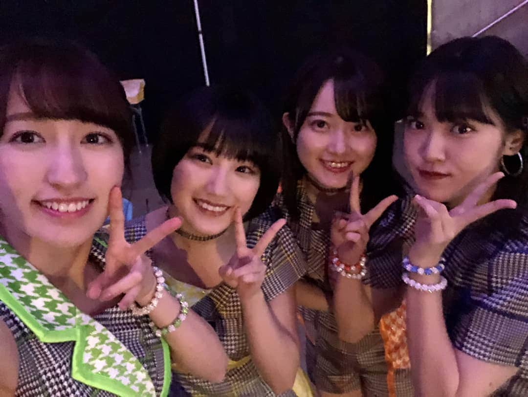 Country Girlsさんのインスタグラム写真 - (Country GirlsInstagram)「ーひなフェス初日終わりました！ 4人でのパフォーマンスは今日が初！  設定可愛さMAXでお届けしました♡ 楽しんでくれましたか〜？ この4人のメンバーカラー、 どこかで見たことあるなぁと思っていたら モーニング娘。10期さんと同じ配色なのです！ 気がつかなかった！！ #country_girls #明日も頑張るぞ」3月30日 23時51分 - countrygirls_official