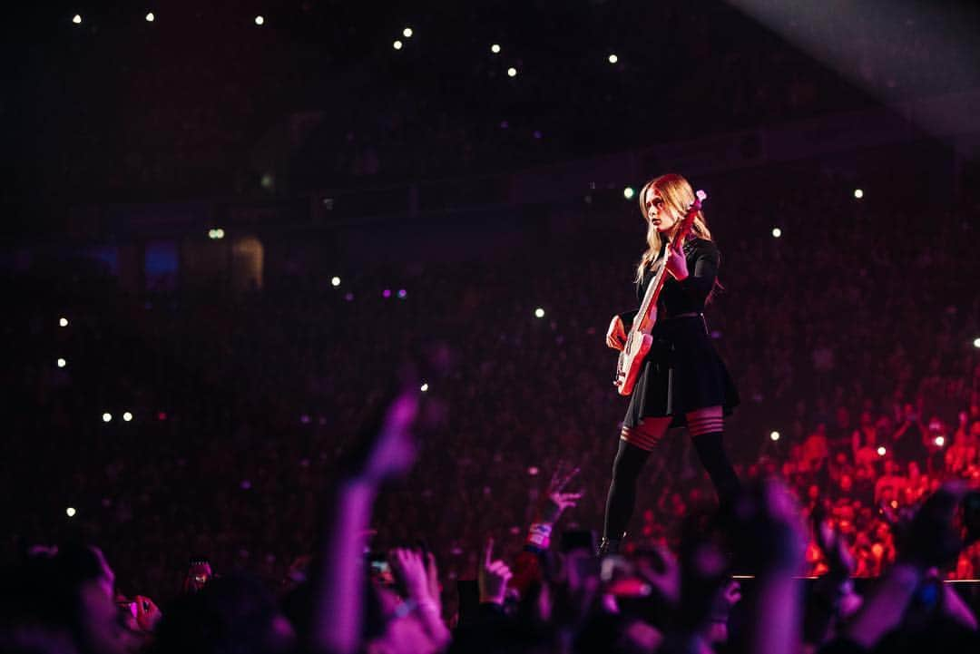 Panic! At The Discoさんのインスタグラム写真 - (Panic! At The DiscoInstagram)「Thank you Manchester #prayforthewickedtour #22 📸- @jakechams」3月31日 10時11分 - panicatthedisco