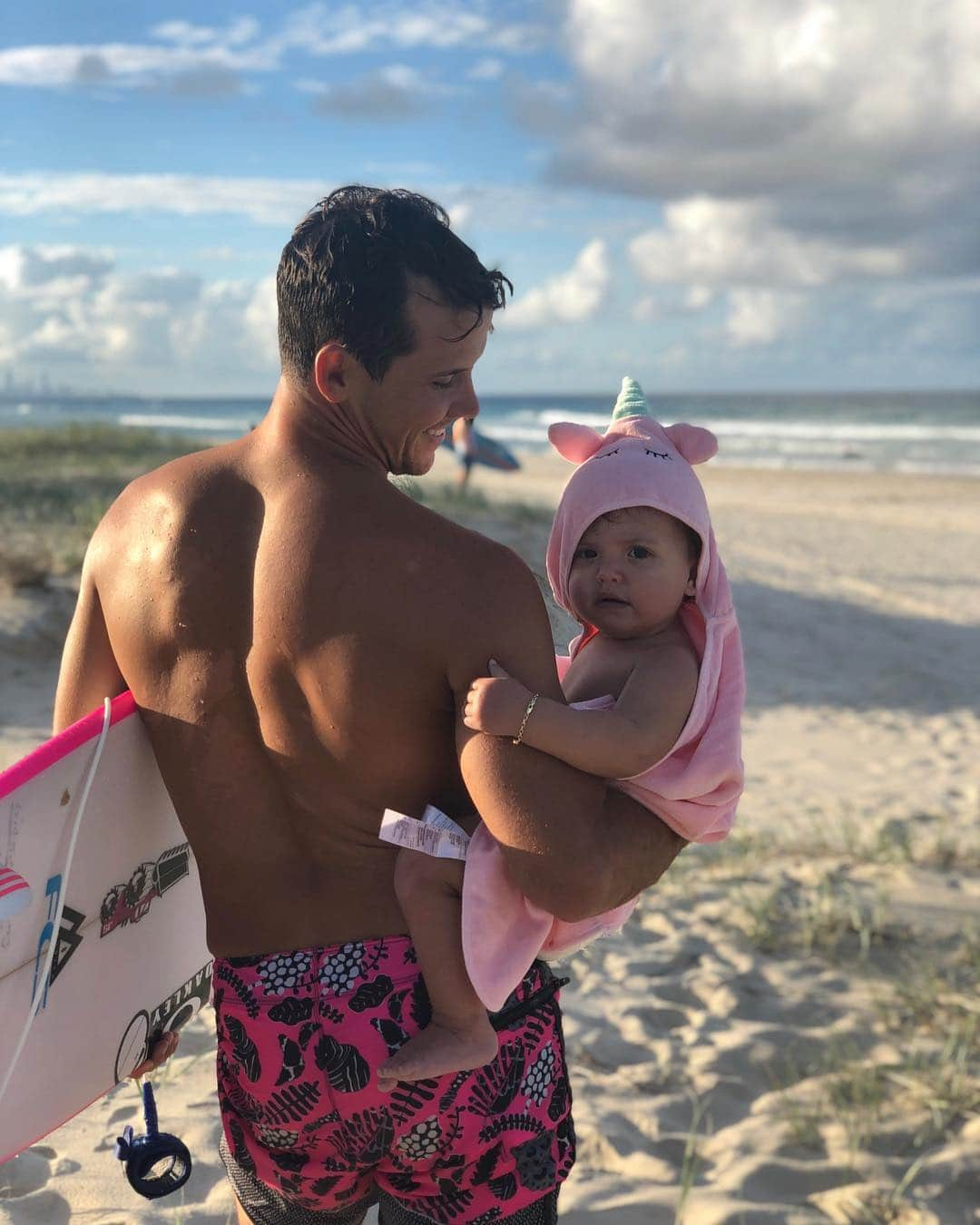 ジュリアン・ウィルソンさんのインスタグラム写真 - (ジュリアン・ウィルソンInstagram)「For 10 years I have Gone Pink at the @WSL Quik Pro to raise awareness around Breast Cancer and funds that we have donated to a variety of charities or direct to individuals over the term.  This year I, along with my wife and daughter, will be donating my prize money from the Quik Pro as well as my royalties from these @Hurley boardshorts and other items in the capsule that my Mum designed. The funds will go directly to a few women that need help - either getting their life back on track after being stripped of their livelihood or wellbeing or confidence and/or even part of their anatomy…or they are suffering financial hardship getting through the treacherous treatment.  When I say I hope to “raise awareness” it’s not so much about making people aware that breast cancer exists because almost everyone has somehow that’s been affected by breast cancer, be it through themselves, a family member or friend, etc…I want to make it OK to talk about it, especially with younger women!  One of the only proven ways of increasing success in treating and surviving breast cancer is early detection! That means you don’t start talking about it and getting an annual test when over 50…I’d like to say get into the habit younger.  My Mum is a two time breast cancer survivor and my hero.  #ChicksCheckYaTits #KeepItSqueezy @Hurley」3月31日 10時32分 - julian_wilson