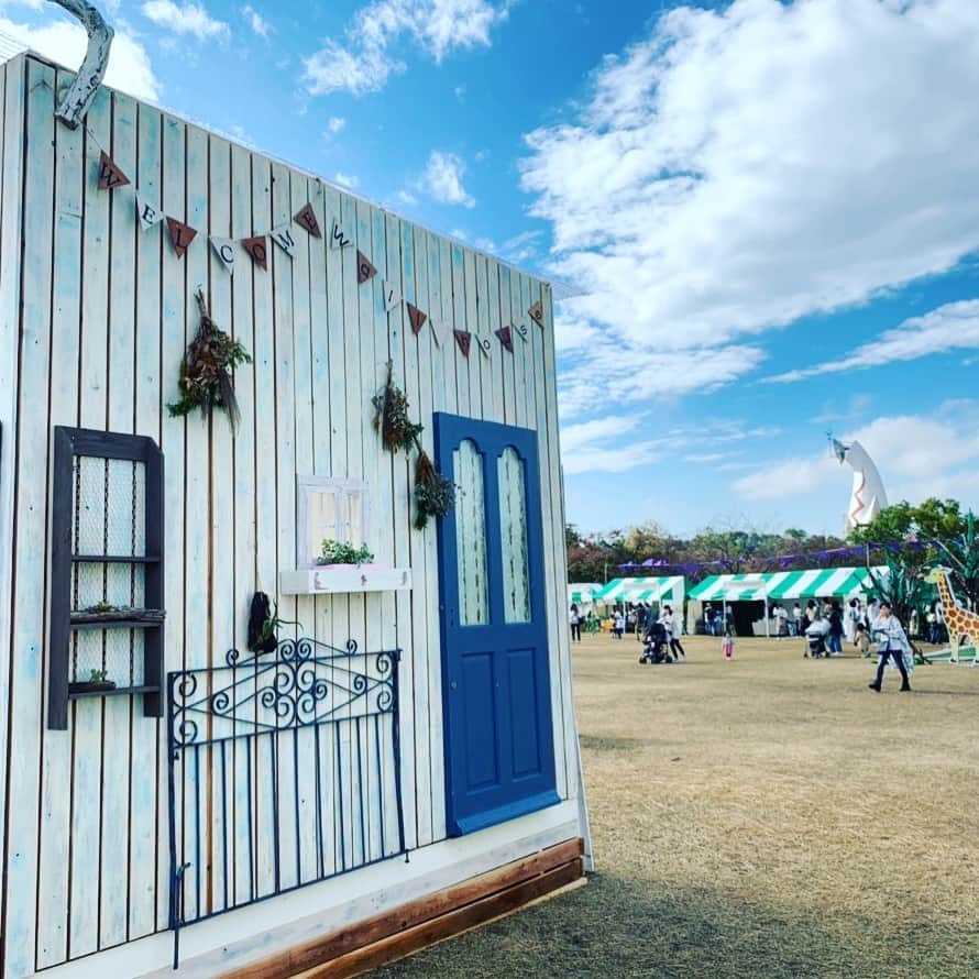 のインスタグラム：「☀️ . 家の事なら、何でもご相談ください🌿 📮560-0001  大阪府豊中市北緑丘1-1-6 Wall house reform(ウォール ハウス リフォーム) 📞0120-1212-86 . #wallhouse1 #外壁家のリフォーム #wallhousereform #wallhouse #リフォーム #豊中市 #吹田市 #茨木市 #箕面市 #北緑丘 #lixil #lixilリフォームショップ #diy #オリジナルプレート #ロハスフェスタ #ロハスフェスタ万博 #ロハス #レンタルスペース #ワンコイン」