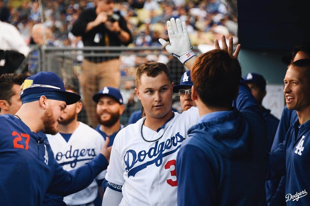 Los Angeles Dodgersさんのインスタグラム写真 - (Los Angeles DodgersInstagram)「You think @yungjoc650 knew he crushed that?  Swipe ⬅️ to watch the video.」3月31日 10時37分 - dodgers
