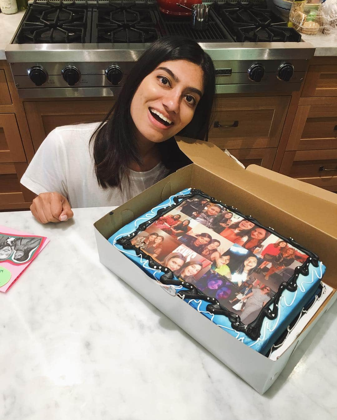 ミンディ・カリングさんのインスタグラム写真 - (ミンディ・カリングInstagram)「@Asekar95 got me this cake covered in photos of us because on Monday she starts as a staff writer on my new show! 👏🏾🙌🏾 I’m so proud to send this girl off into the writer’s room. From the day we first met at my book signing, to traveling the world together, we have the best memories. I’m going to miss her funny, hardworking self as an assistant, but I’m so happy to see her as one of my funny hardworking writers! One of the best parts of my job is seeing young women grow and succeed. Yay Akshara! 🎂💙」3月31日 10時50分 - mindykaling