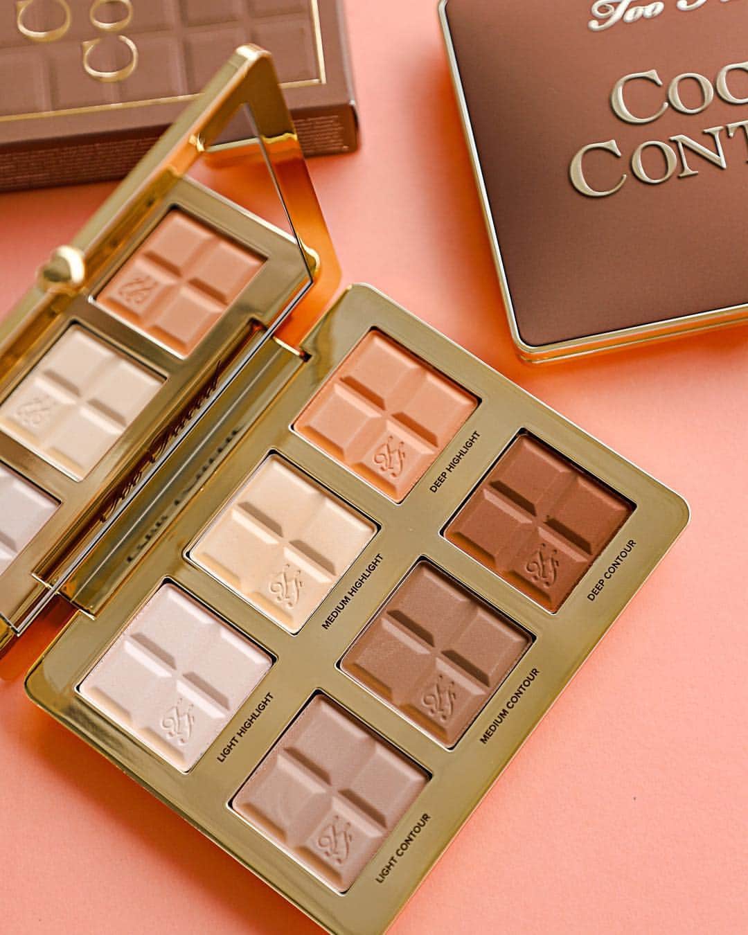 Too Facedさんのインスタグラム写真 - (Too FacedInstagram)「We've got you 💁‍♀️ You'll never have to be afraid of contouring again with our NEW Cocoa Contour Palette! ✨ Tap to try it for yourself 🛍️ #toofaced」3月31日 3時01分 - toofaced
