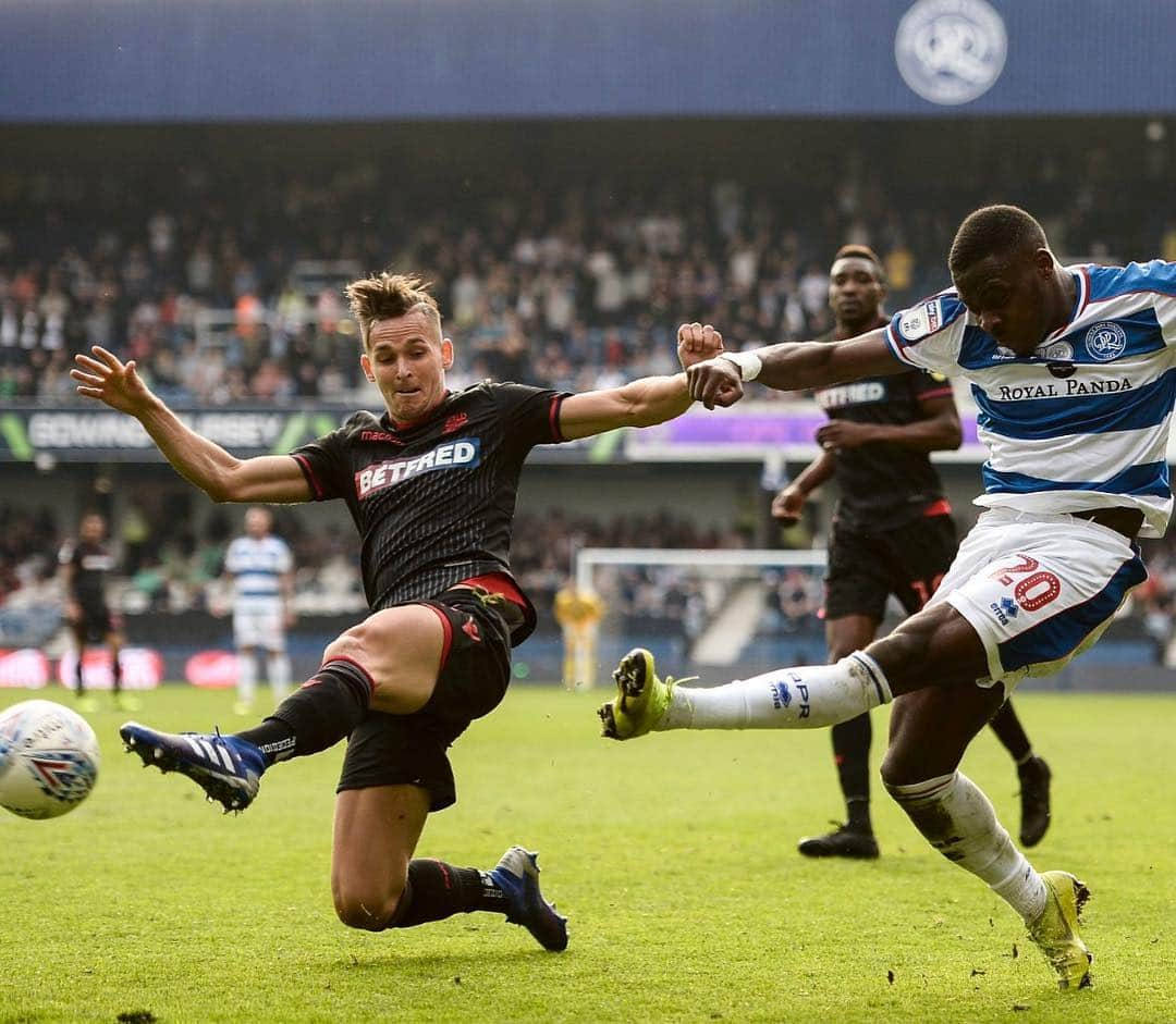 パヴェル・オルコウスキのインスタグラム：「Big win today but a tough fight for survival still ahead of us ✊ . #bwfc #football #bolton #boltonwanderers #championship #skybetchampionship #macron #england  #soccer #wanderers #team #olkowski #whites #instadaily #po16 #kickoff #photooftheday #football #gameday #win #loveit #sport #fun」