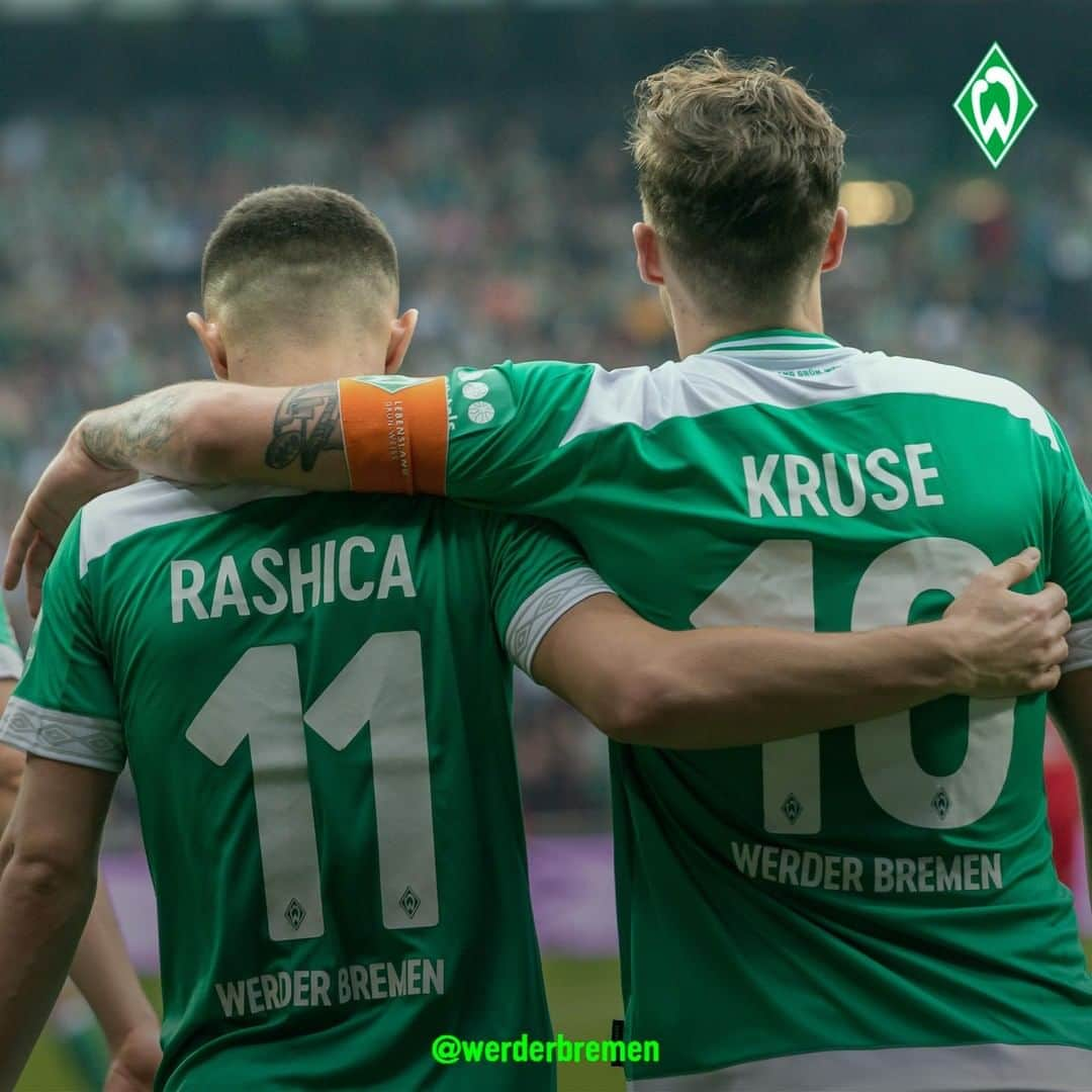 ヴェルダー・ブレーメンさんのインスタグラム写真 - (ヴェルダー・ブレーメンInstagram)「🔥 🔥 🔥  _______ #werder #bremen #svw #Kruse #Rashica #onfire #bundesliga #Weserstadion #Heimsieg #nordphoto」3月31日 3時18分 - werderbremen