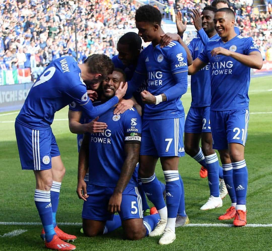 ユーリ・ティーレマンスさんのインスタグラム写真 - (ユーリ・ティーレマンスInstagram)「What a win today foxes 🔥🔵⚪」3月31日 3時32分 - youritielemans