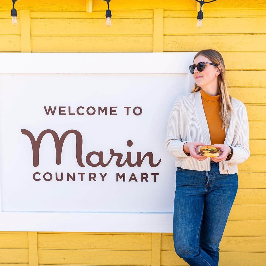 SHAKE SHACKさんのインスタグラム写真 - (SHAKE SHACKInstagram)「Meet our second Bay Area Shack at Marin Country Mart (aka the perfect pit stop on the way to your NorCal adventures)! We’re serving up the classics (plus a few Bay Area exclusives) to satisfy all your cravings. Peep our story for opening day fun + swing by 1401 Larkspur Landing Circle to say 👋! #shakeshack」3月31日 3時43分 - shakeshack