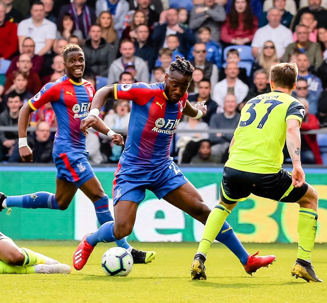 ミシー・バチュアイさんのインスタグラム写真 - (ミシー・バチュアイInstagram)「➕3️⃣ It feels good 😍🔴🔵 @cpfc」3月31日 4時04分 - mbatshuayi