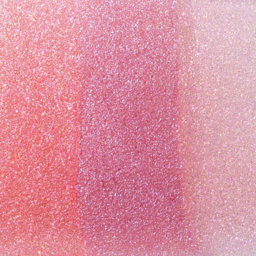 Smashboxのインスタグラム：「What's your favorite Crystalized Gloss Angeles shade? #GetCrystalized⠀⠀⠀⠀⠀⠀⠀⠀⠀ ⠀⠀⠀⠀⠀⠀⠀⠀⠀ From left to right:⠀⠀⠀⠀⠀⠀⠀⠀⠀ Free Spirited 🔥⠀⠀⠀⠀⠀⠀⠀⠀⠀ Coral with pink & gold pearl inspired by fire opal⠀⠀⠀⠀⠀⠀⠀⠀⠀ Ya Heal Me? 🦄 ⠀⠀⠀⠀⠀⠀⠀⠀⠀ Light purple with multicolor pearl inspired by aura amethyst⠀⠀⠀⠀⠀⠀⠀⠀⠀ Practical Magic 💖 ⠀⠀⠀⠀⠀⠀⠀⠀⠀ Light pink with gold & pink pearl inspired by pink tourmaline」