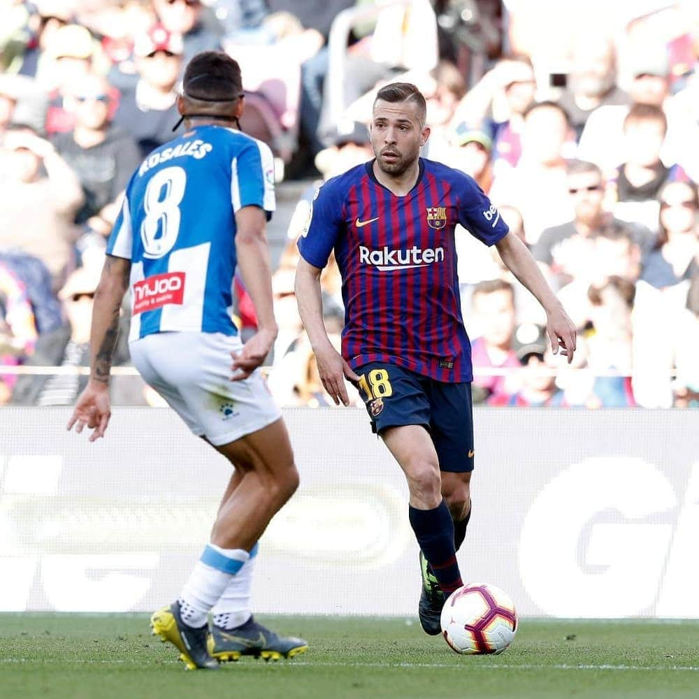 ジョルディ・アルバさんのインスタグラム写真 - (ジョルディ・アルバInstagram)「Nos llevamos el derbi. Grande equipo! + 3 #ForçaBarça🔴🔵」3月31日 4時23分 - jordialbaoficial