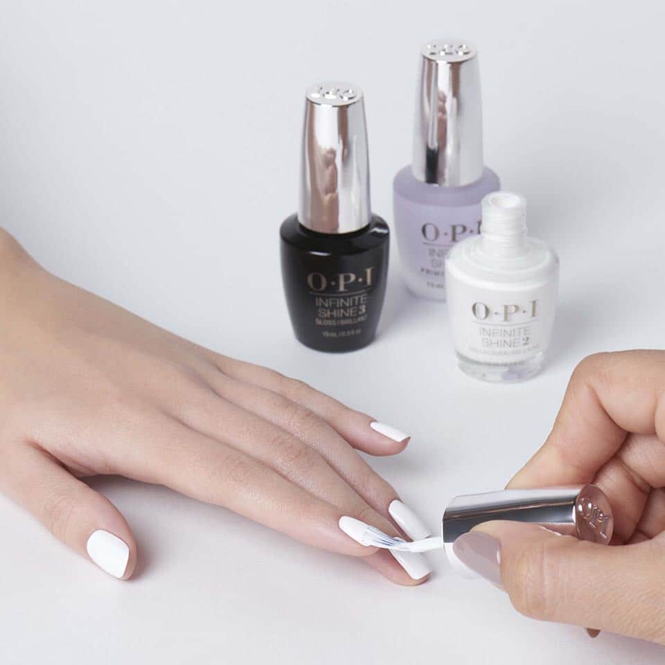 OPIさんのインスタグラム写真 - (OPIInstagram)「It’s crisp, it’s clean and just has to be seen . Try #AlpineSnow in #OPIInfiniteShine at your next mani-session. #whitenails #shine #glossy」3月31日 4時43分 - opi