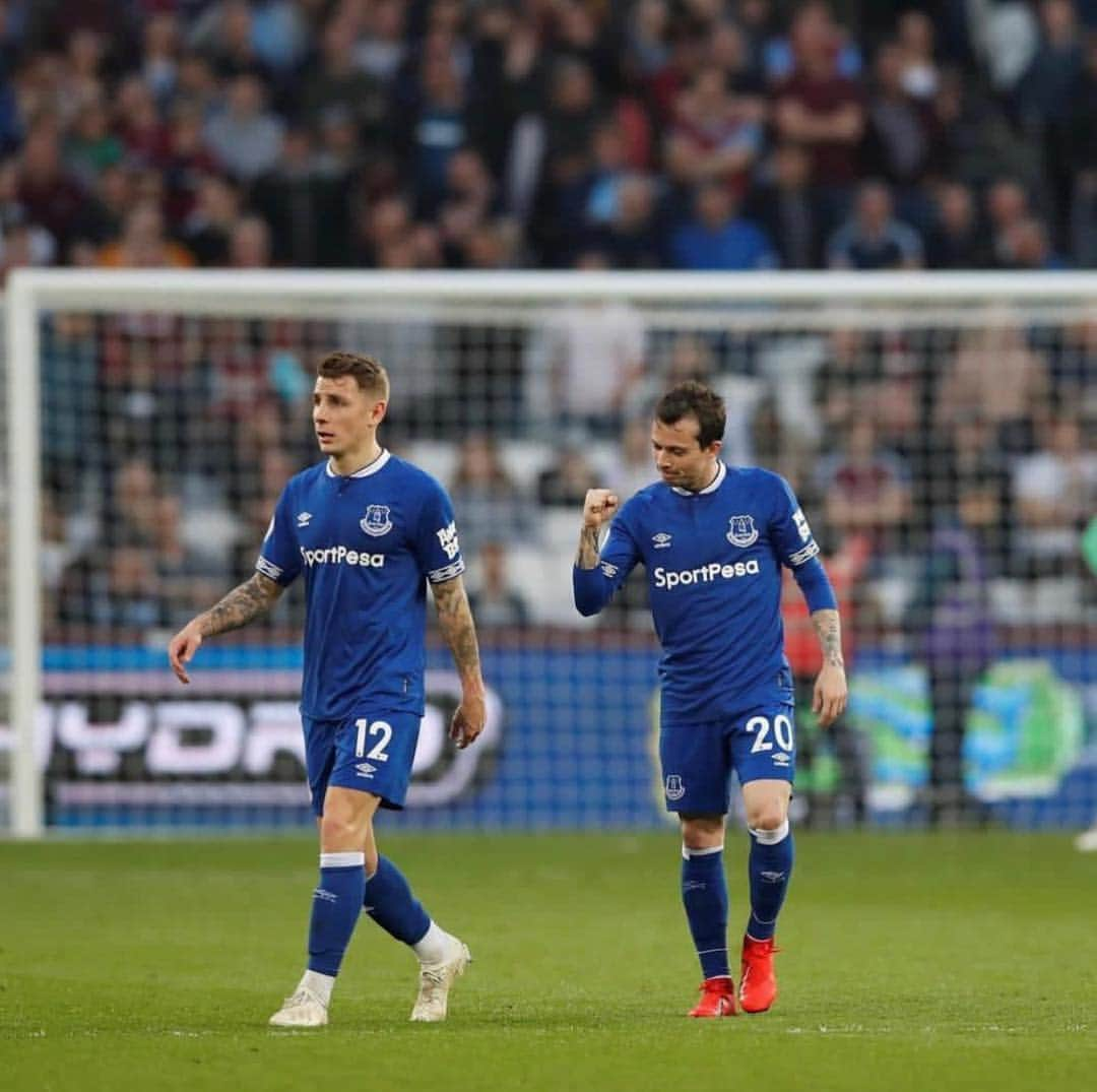 リュカ・ディニュさんのインスタグラム写真 - (リュカ・ディニュInstagram)「Yes more 3 points 😋💪🏻🔵 #coyb #efc #victory #football」3月31日 5時33分 - lucasdigne