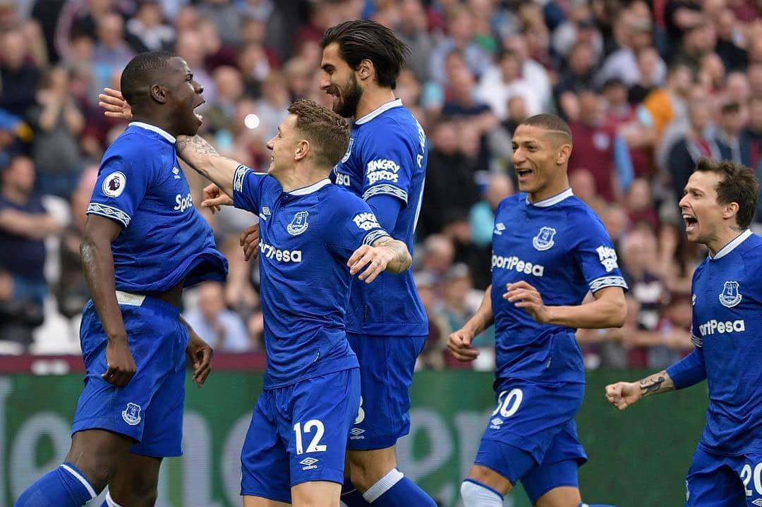 アンドレ・ゴメスさんのインスタグラム写真 - (アンドレ・ゴメスInstagram)「🔵 Solid team performance in a spectacular @londonstadium. Second win in a row. Let's go for more, guys! 👊🙌 #GoToffees #COYB」3月31日 5時43分 - aftgomes21