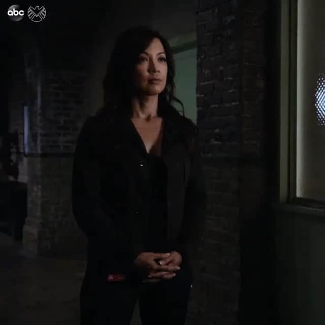 アメリカン・ブロードキャスティング・カンパニーのインスタグラム：「MAY we share some big news?! Marvel’s #AgentsofSHIELD will premiere MAY 10!‬」