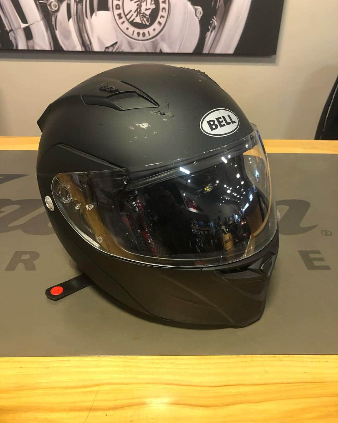 ケアリー・ハートさんのインスタグラム写真 - (ケアリー・ハートInstagram)「Want my personal @bell_powersports modular street helmet? Go to @indian_motorcyclepeoria dealership ASAP and say “Good Ride” and it’s yours!!!! First person gets it 👍. The location is tagged in this post.」3月31日 6時22分 - hartluck