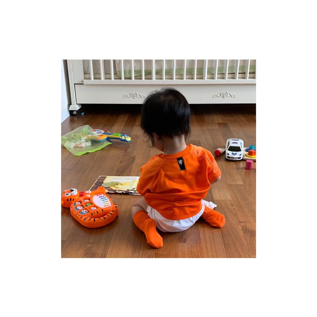 シン・ヒョンジュンさんのインスタグラム写真 - (シン・ヒョンジュンInstagram)「우리가 알거니와 하나님을 사랑하는 자  곧 그 뜻대로 부르심을 입은 자들에게는  모든 것이 합력하여 선을 이루느니라 (로마서8:28) . And we know that all things work together for good to them that love God, to them who are the called according to his purpose. (Romans) . #iloveyou  #jesuslovesyou」3月31日 6時27分 - _shinhyunjoon_
