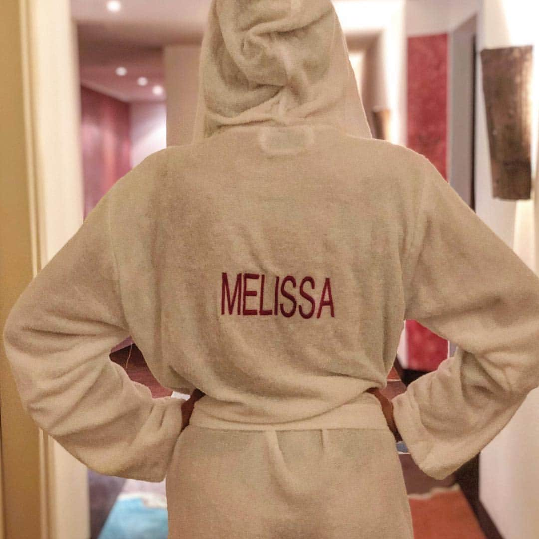 メリッサ・サッタさんのインスタグラム写真 - (メリッサ・サッタInstagram)「#melissa #laragazzaconlavaligia #cc 💖」3月31日 6時27分 - melissasatta