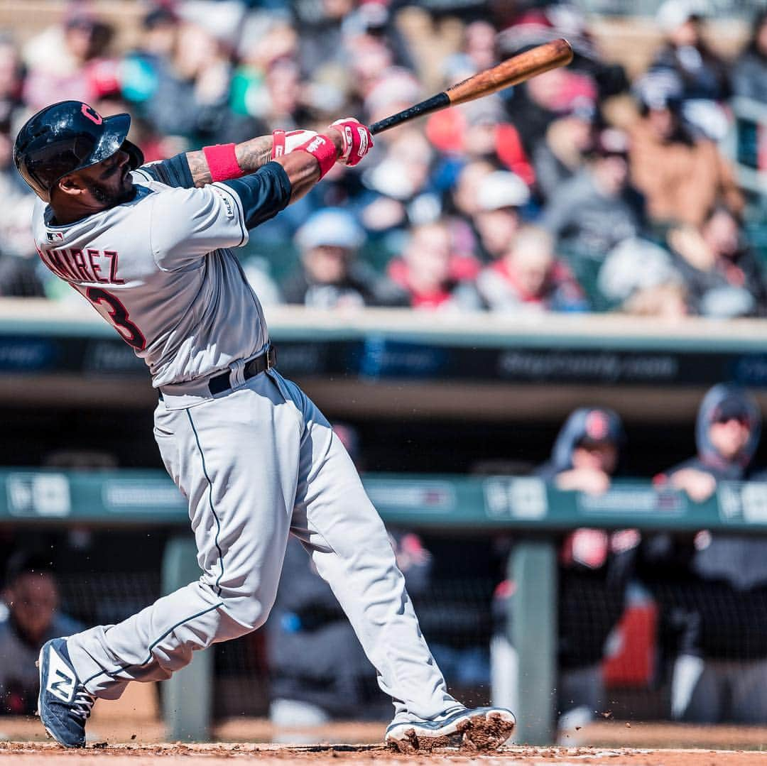 クリーブランド・インディアンスさんのインスタグラム写真 - (クリーブランド・インディアンスInstagram)「First Dub. First Dinger.  #RallyTogether」3月31日 6時28分 - cleguardians