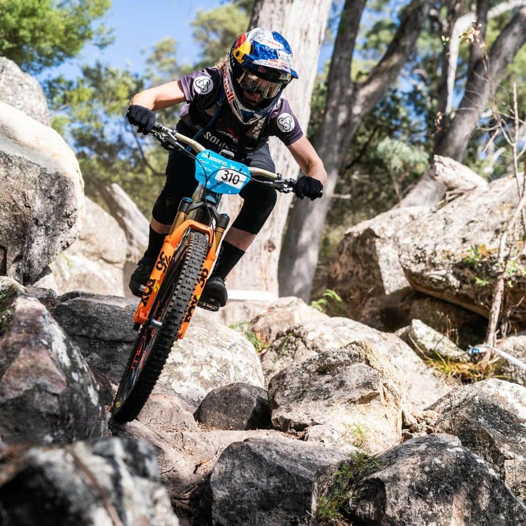 Shimanoさんのインスタグラム写真 - (ShimanoInstagram)「After Day 1 at her first @World_Enduro race, @JillKintner sits in the Top 5! Looking forward to seeing what she has in store for tomorrow. #ShimanoMTB #rideXTR #ews 📸: @kikeabelleira」3月31日 6時43分 - rideshimano