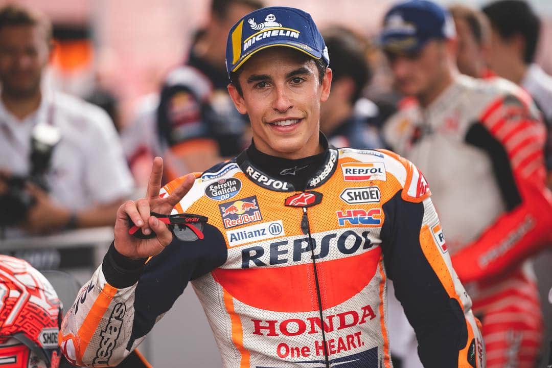 レプソル・ホンダのインスタグラム：「Five out of six #ArgentinaGP poles for Marquez 🐜🇦🇷. ⠀⠀⠀⠀⠀⠀⠀⠀⠀ @marcmarquez93 🅿️1️⃣ #MM93🐜 ⠀⠀⠀⠀⠀⠀⠀⠀⠀ @jorgelorenzo99 🅿️1️⃣2️⃣ #JL99😈 ⠀⠀⠀⠀⠀⠀⠀⠀⠀ #25RepsolHonda #Repsol #MotoGP #Honda #Racing #RepsolHonda #HRC #RC213V #MM93 #JL99 #MarcMarquez #JorgeLorenzo #ThePowerOfDreams #Motorcycle #Argentina #Practice 🇦🇷 #Qualifying」