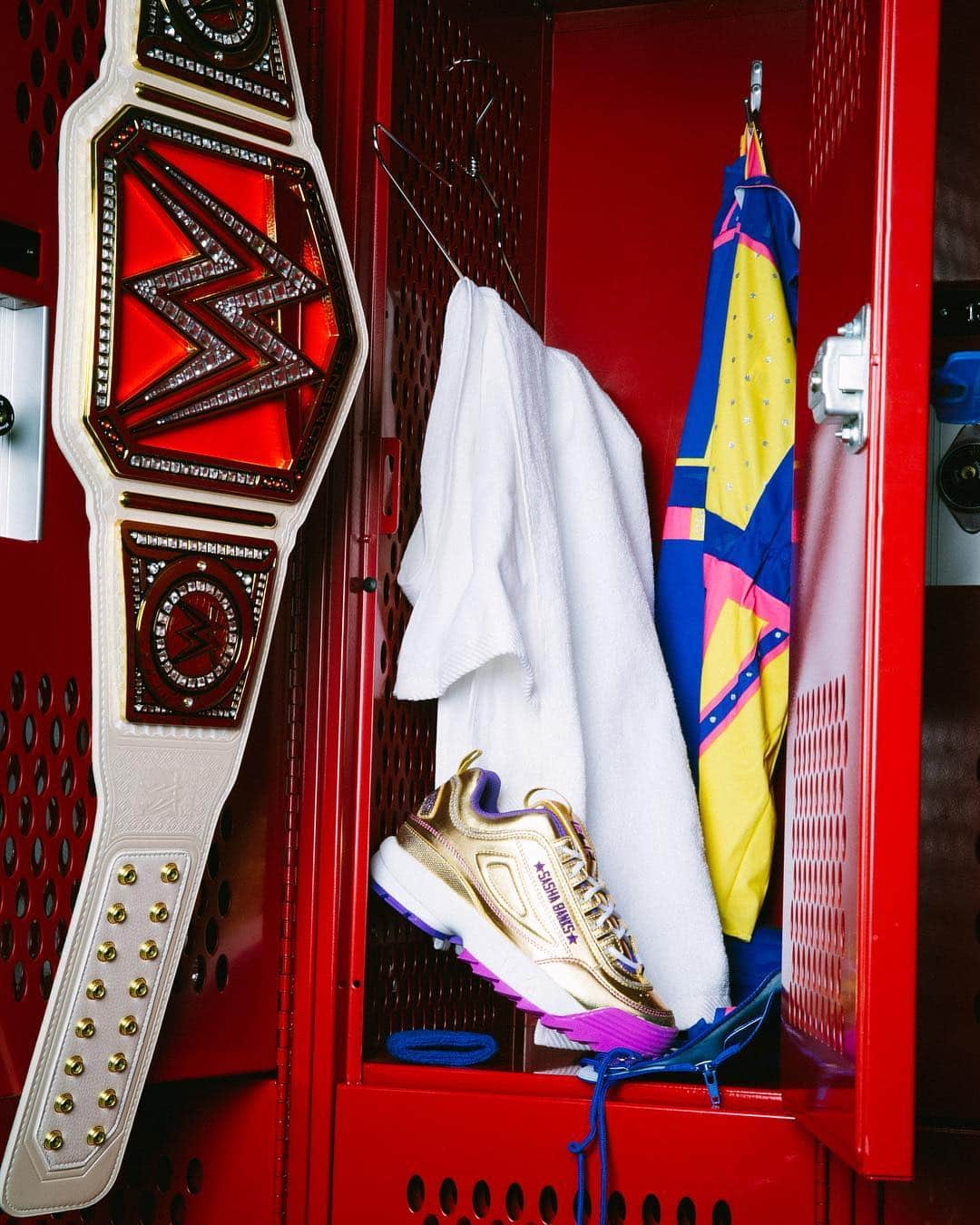 Foot Lockerさんのインスタグラム写真 - (Foot LockerInstagram)「Celebrating icons of the past and present, and the biggest night in sport entertainment comes the Foot Locker Exclusive  #FILA x @WWE ‘Wrestlemania’ Collection  #LegitBoss Sasha Banks FILA Disruptor launching 4/4. #Unicorns New Day FILA O-Fit 4/5.」3月31日 7時14分 - footlocker