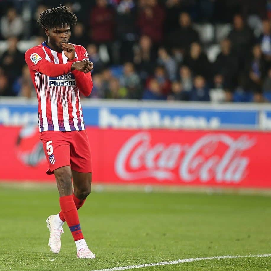 アトレティコ・マドリードさんのインスタグラム写真 - (アトレティコ・マドリードInstagram)「⚽️ ¿Con qué emoji describirías el GOLAZO de @thomaspartey5? 🔝 #AúpaAtleti #AlavésAtleti」3月31日 7時26分 - atleticodemadrid