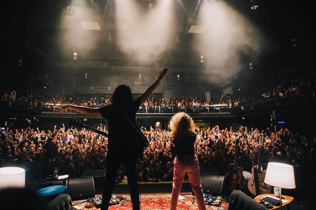 トーライ・ケリーさんのインスタグラム写真 - (トーライ・ケリーInstagram)「columbus ohiooooo your energy was insane🤯  TORONTO SEE YALL TOMORROW!!🇨🇦」3月31日 7時50分 - torikelly