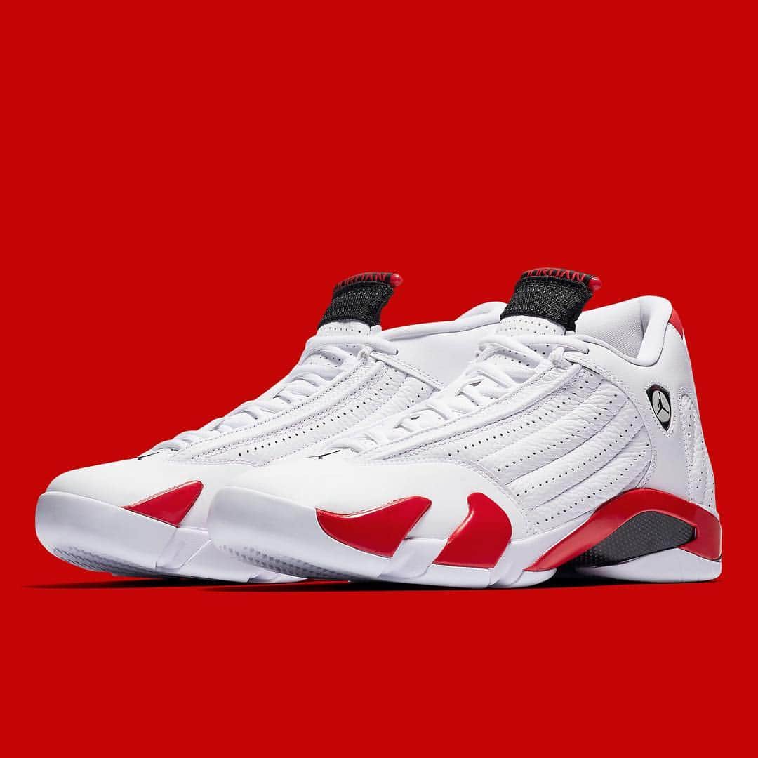 Sneaker Newsさんのインスタグラム写真 - (Sneaker NewsInstagram)「The Air Jordan 14 Retro “Varsity Red” officially returns next week in full family sizes. For full release info, tap the link in our bio.」3月31日 7時50分 - sneakernews