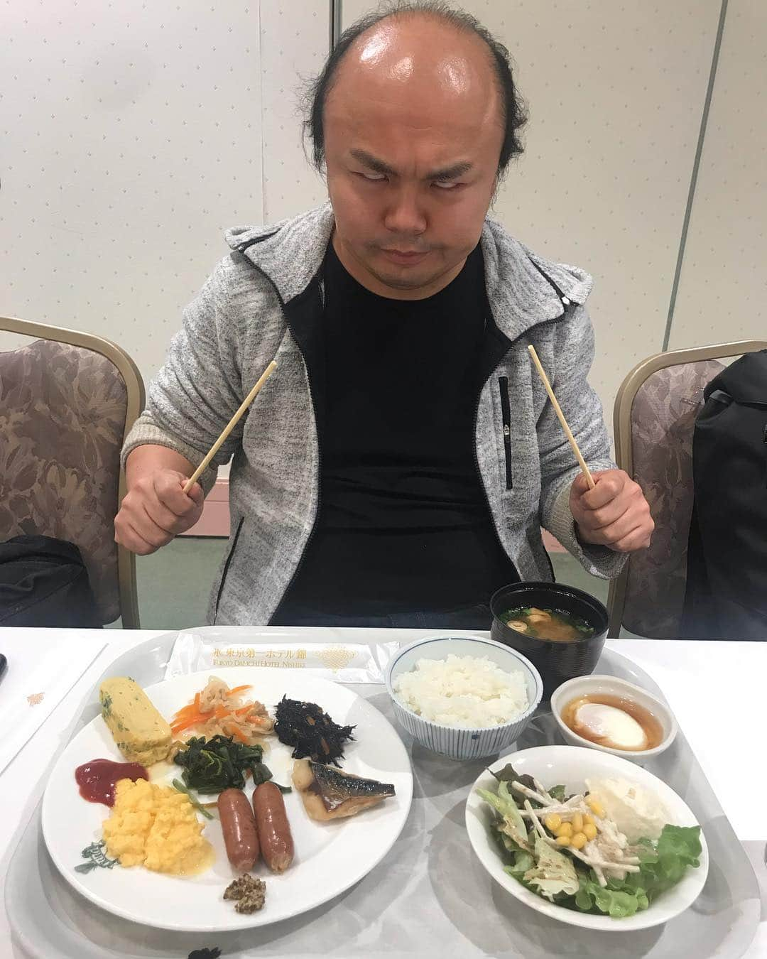 クロちゃんさんのインスタグラム写真 - (クロちゃんInstagram)「なんで菊地がいるしんかー！？ なんなのぉー(；ω；)」3月31日 8時29分 - kurochandesuwawa