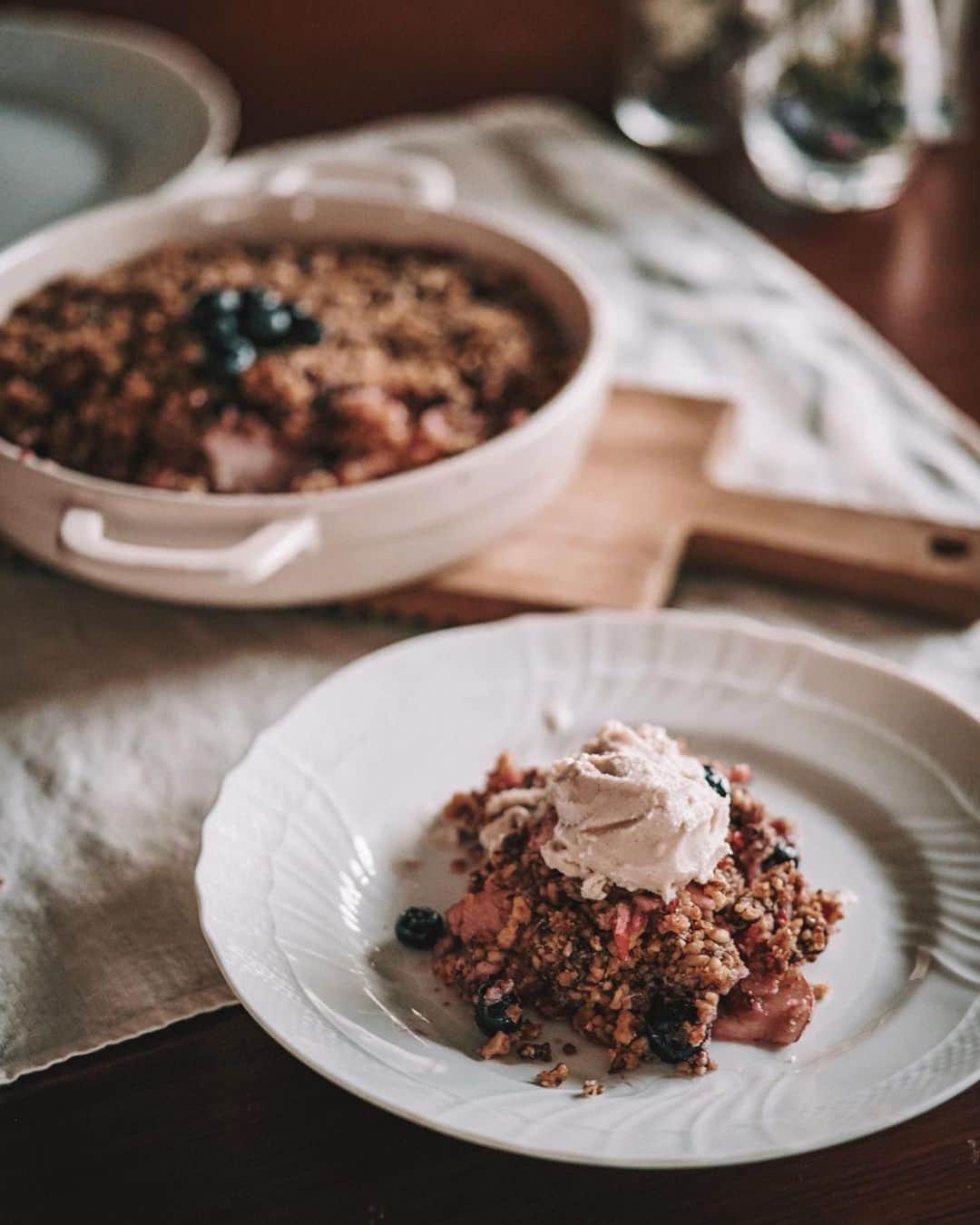 ケリーさんのインスタグラム写真 - (ケリーInstagram)「Morning Sunday😌✨ ・ After a long week what’s your ・ “Sunday Morning Treat”❓🍎 ・ 1週間頑張った後の 休日の日曜日は ご褒美ご飯ありますか❓🥰🍎 ・ ・ ・ #mindfulnessrecipe#sundaymorningtreat#sundays#goodmorning#treat#kellymisawa#rawfood#vegan#healthylifebykelly#healthyfood#rawdeserts#healthyfood#dessert#glutenfree#日曜日#ご褒美ご飯#ヘルシー#食べても太らない#心が喜ぶスイーツ#ローフード#ロースイーツ#休日#ケリー」3月31日 8時48分 - kellymisawa