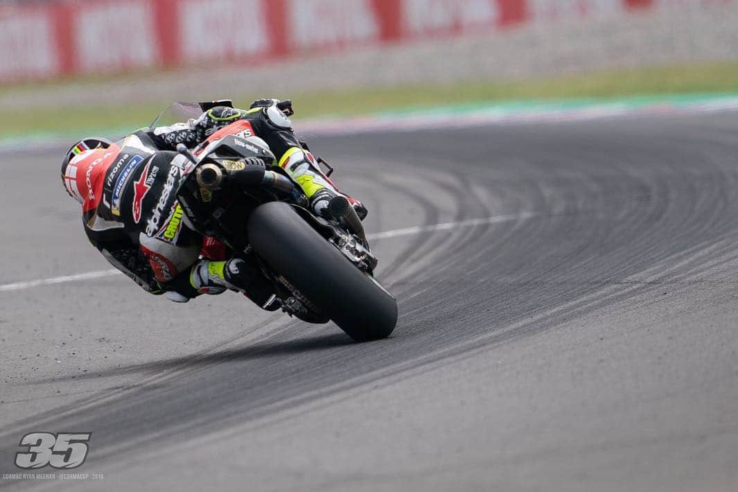 カル・クラッチローさんのインスタグラム写真 - (カル・クラッチローInstagram)「Looking forward to the @motogp race tomorrow. Good job by my @lcr_honda today ! @monsterenergy @hjc_helmets @alpinestars」3月31日 9時08分 - calcrutchlow