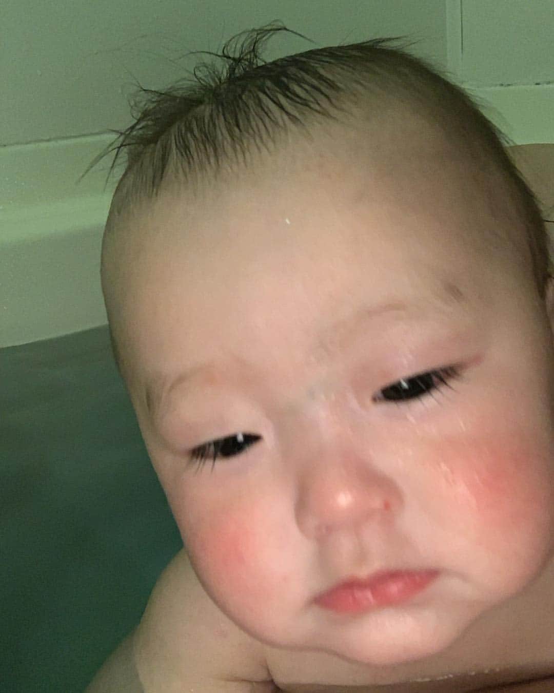花盛友里のインスタグラム：「ぬめー！  なんか、たまらん、この一枚。」