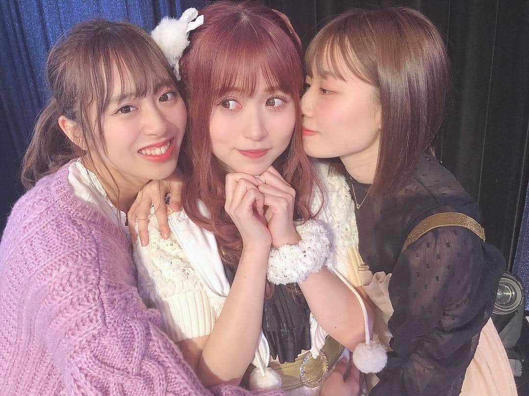 坂口理子さんのインスタグラム写真 - (坂口理子Instagram)「最後に更新しとこ☺︎ 明日香ちゃんHKT48卒業おめでとう🎉 毎日のように7年一緒に居ました. 明日香が居てくれたから乗り越えられたこと たくさんありました 本当に感謝の気持ちでいっぱいです！ 卒業してもまた自分の夢に向かって 頑張って欲しいです☺️ 素敵な女性になってね☺︎ #hkt48 #卒業 #冨吉明日香」3月31日 9時38分 - ricopi__hkt48