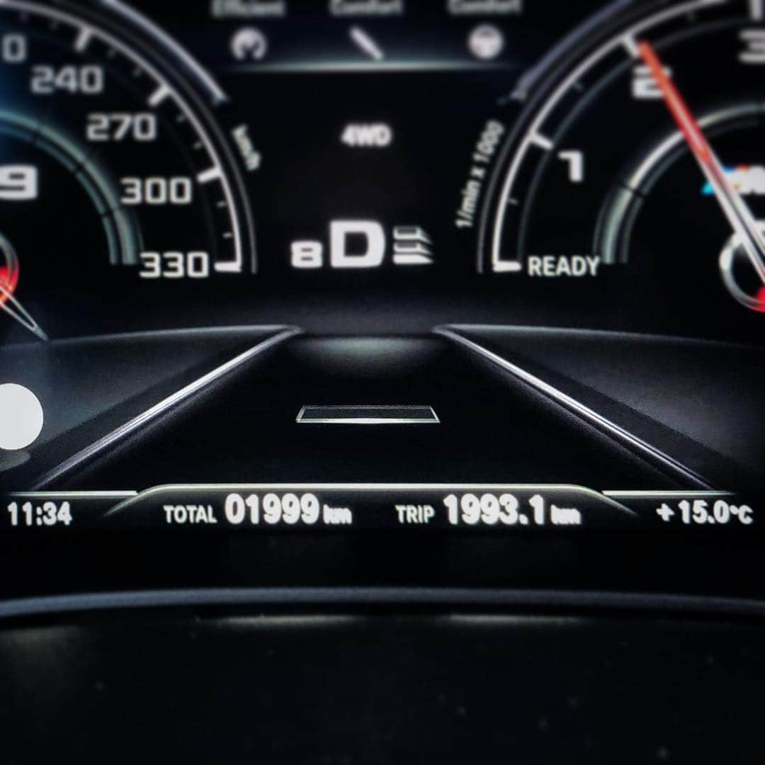 ニック・ハイドフェルドさんのインスタグラム写真 - (ニック・ハイドフェルドInstagram)「3, 2, 1.. Go! Finally have 2000km on my M5 which honestly is the worst thing about this machine. Having to wait that long to finally use all the 625hp 🚀 Fittingly on German motorways this weekend 😋 #bmwm5competition #carlovers #bmwm」3月31日 20時43分 - nickheidfeld