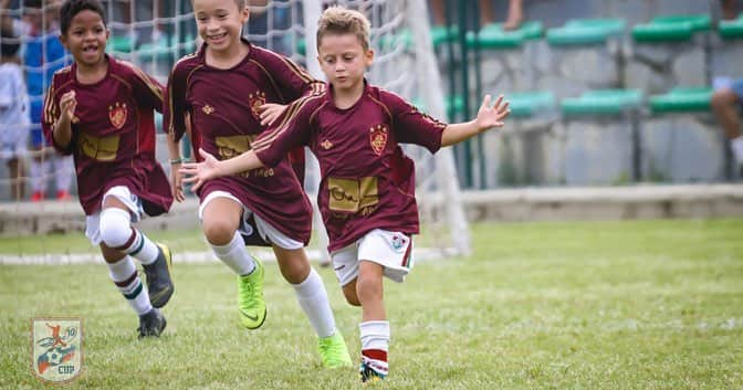 ジーコさんのインスタグラム写真 - (ジーコInstagram)「Zico 10 Cup bombando aos sábados no Centro de Futebol Zico. Resultados e lances da 1’ rodada. Quando eu ainda estava ai no Brasil. A garotada empolgada,animada e jogando bem.Vou colocar também as fotos e resultados da segunda rodada.」3月31日 20時44分 - zico