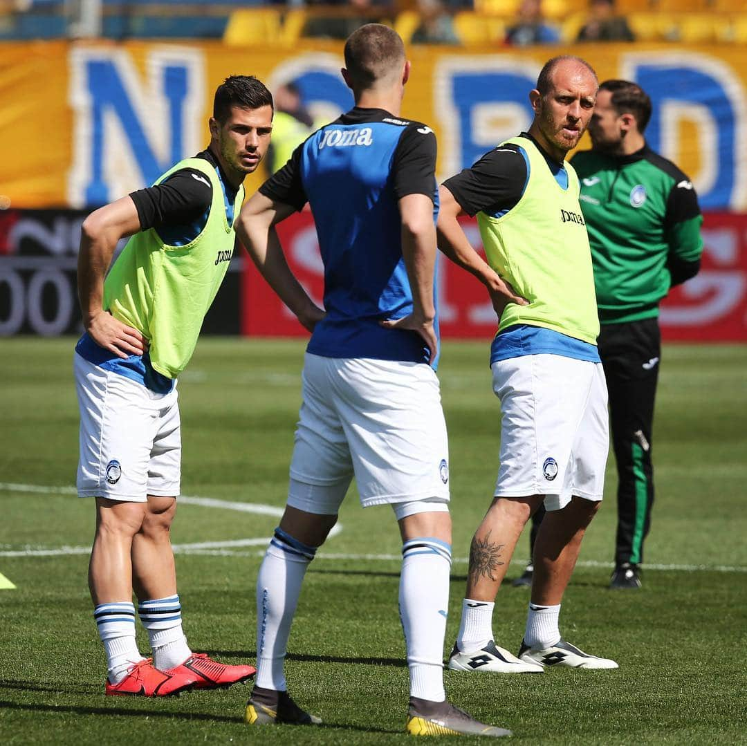 アタランタBCさんのインスタグラム写真 - (アタランタBCInstagram)「Sguardo puntato su #ParmaAtalanta 👀😠 Forza ragazzi! 🙌🔥 #GoAtalantaGo ⚫️🔵 ~ #Atalanta #Bergamo #SerieATIM #Football #calcio #forzaatalanta」3月31日 19時18分 - atalantabc