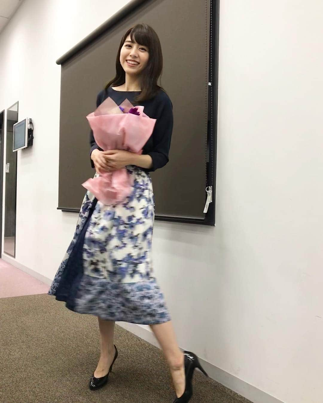 森山るりさんのインスタグラム写真 - (森山るりInstagram)「. 最後のみなさんの前での挨拶では 涙を堪えられませんでした😢 . そしてモーサテ最後の衣装は TONALのワンピースでした🌸 2年間毎日色々な衣装を着させてもらえて幸せでした😌 .」3月31日 19時56分 - ruri_moriyama_official