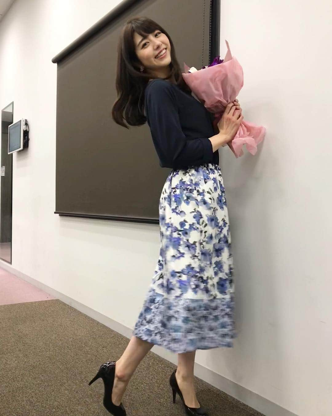 森山るりさんのインスタグラム写真 - (森山るりInstagram)「. 最後のみなさんの前での挨拶では 涙を堪えられませんでした😢 . そしてモーサテ最後の衣装は TONALのワンピースでした🌸 2年間毎日色々な衣装を着させてもらえて幸せでした😌 .」3月31日 19時56分 - ruri_moriyama_official