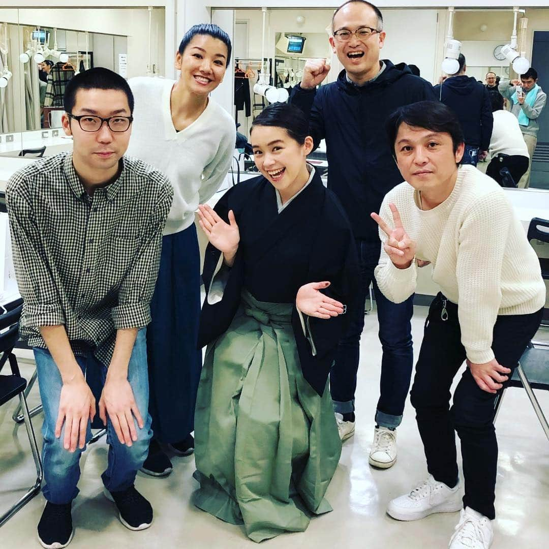 林家あずみさんのインスタグラム写真 - (林家あずみInstagram)「昨日は 横浜のノゲシャーレでの つる子ちゃんの会 つるの恩返し第8回でした😆第1回目から全部出させてもらっている嬉しく大切な会です😆❤️大好きな人との大好きな会☺️❤️お客様も毎回ほんとうに温かく感謝いっぱいです✨  #つるの恩返し #林家つる子 #ホンキートンク #林家あずみ #市坊さん」3月31日 20時41分 - kurohime424