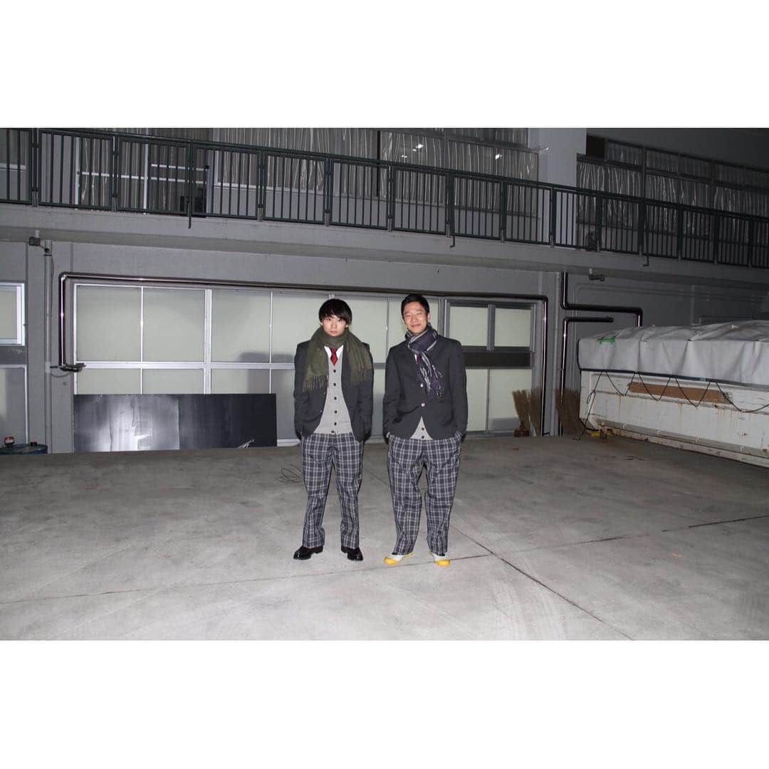 須賀健太のインスタグラム：「本日、3月31日(日) 25:30～26:30  フジテレビ系にて放送の ドラマ 『不甲斐ないこの感性を愛してる』 ついに放送日！！ 普遍的で誰もが思ったことのあるような、悩みとか人との違いとか… ほろ苦いあの感覚。 ぜひ見てください！  かなり深い時間だけど…笑」