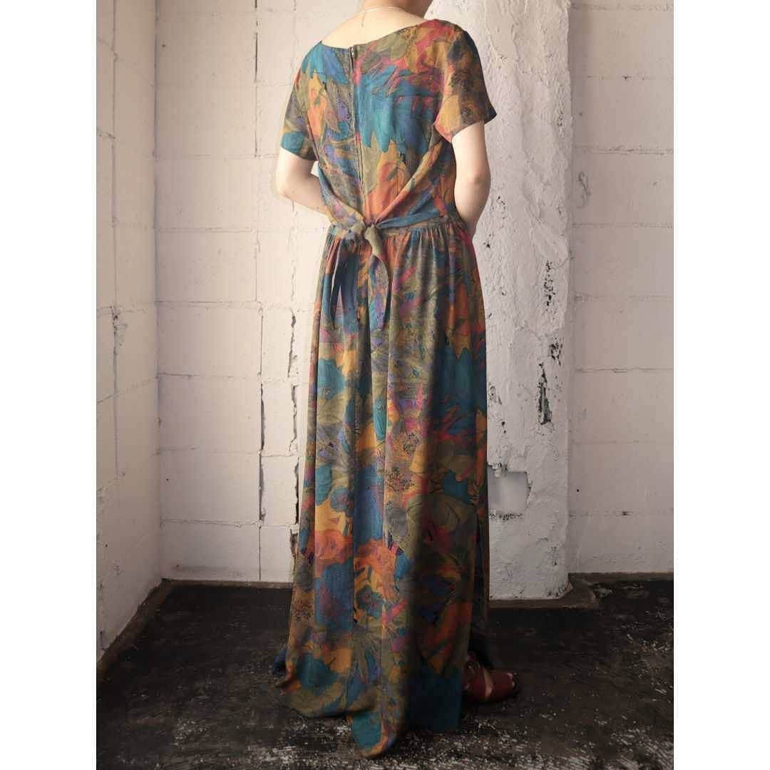 吉祥寺 古着屋 Orfeoのインスタグラム：「Botanical Pattern Dress  #Orfeo #Kichijoji #Tokyo #vintage #used #fashion #coodinate #outfits  掲載商品のお問い合わせはメールにて承っております。コメント、DMでのお問い合わせは受け付けておりませんのでご了承ください。」
