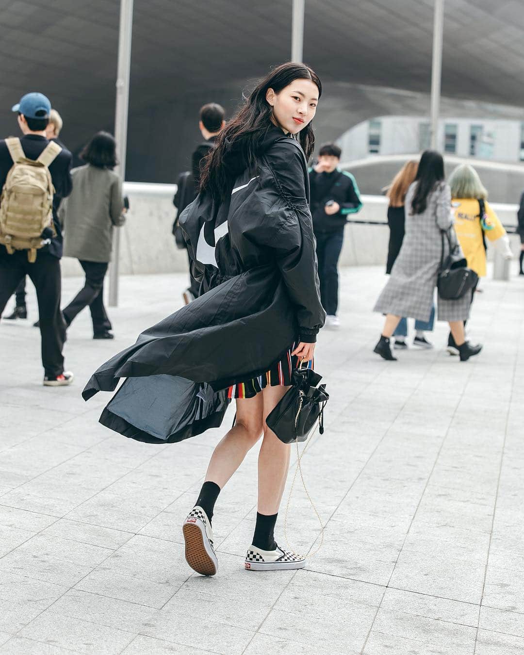 가로수길 , Seoulさんのインスタグラム写真 - (가로수길 , SeoulInstagram)「Seoul Street Fashion Style Thx @myeonggjin 💥👍🏻 나이키 너무 잘어울리자나 명진이😆 . . #写真 #패션피플 #나이키 #ファッション #フォトグラファー #ストリートファッション #파리 #東京 #서울패션위크 #sfw #오오티디 #nyc #london #패션스타그램 #newyork #nyfw #셀카 #portrait #seoulFashionWeek #street #streetfashion #streetphoto #가로수길 #이태원 #사진 #스트릿패션 #모델 #tokyo #nyfw #pfw」3月31日 12時35分 - jaylim1