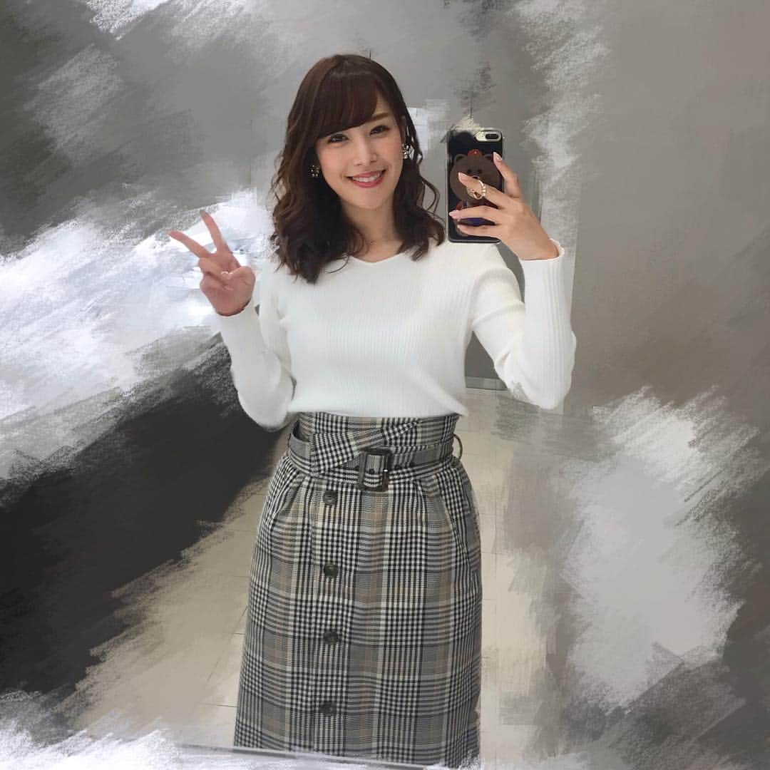 鷲見玲奈さんのインスタグラム写真 鷲見玲奈instagram 昨日のスポーツウォッチャーの衣装はtonal Tonal Official でした これ 実はワンピースなんです パパっとコーディネートが決まるので 私服でもついワンピースを選んでしまいます 笑