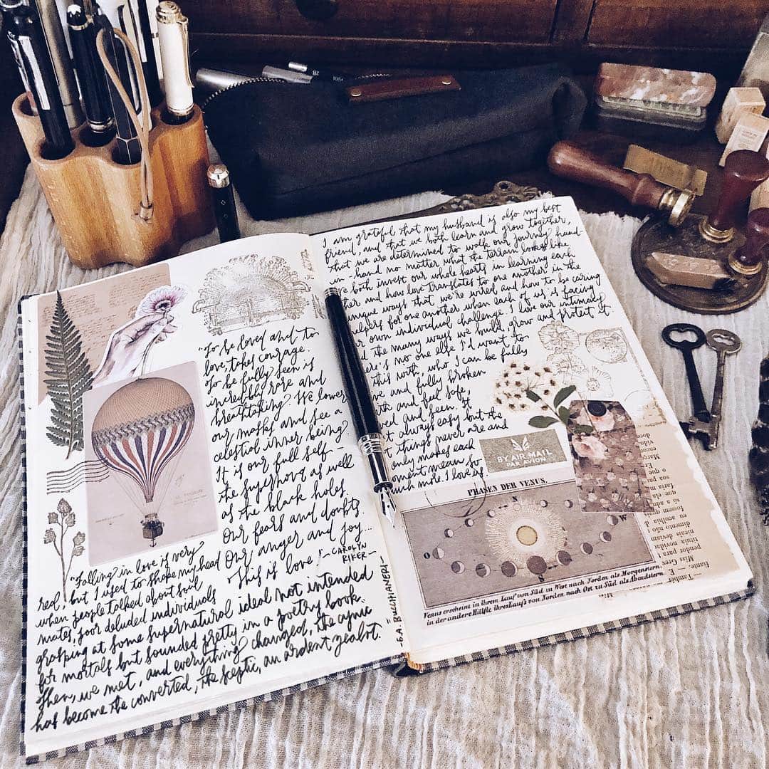 Catharine Mi-Sookさんのインスタグラム写真 - (Catharine Mi-SookInstagram)「It’s another rainy day here and I’m thankful for the renewal and rest. The last few weeks have been nonstop go-go-go and having a couple days to recuperate has been overdue and needed. I don’t realize how much piles up internally when this busy modern life is up in high gear, and when the calm suddenly ushers in, sometimes it all pours out like rain too. Maybe that’s why rainy days soothe and resonate, and why I love them so. . . . On my desk: Model 28 Libertas fountain pen @franklinchristoph. Foundlings Companion Size Journal, Mini Sendak & Drafter Pouch @pegandawl. Wooden Toolcomb Pen Holder @galen_leather. . . . #journaling #creativejournal #dailyjournal #franklinchristoph #fountainpens #penmanship #pegandawl #leatherjournal #waxedcanvas #galenleather #creativejournaling #handsinframe #onmydesk #quillpen #creativespace #flatlays #flatlaystyle #flatlayinspo #lamy #woodenstamps #scrapbooking #scrapbookinglayout #abmcrafty #loveforanalogue #thedailywriting #stationerylover」3月31日 12時51分 - catharinemisook