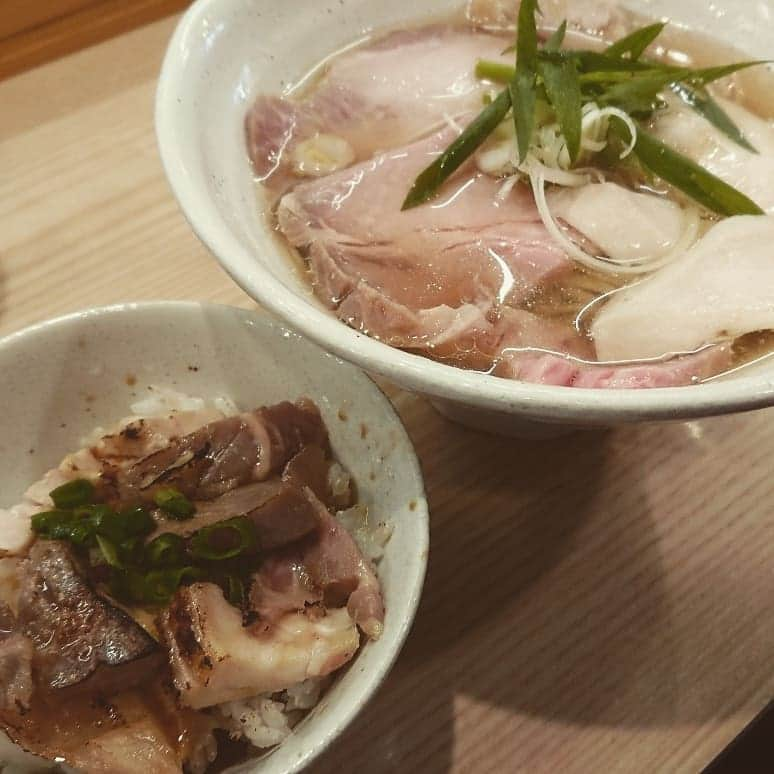 竹内弘一さんのインスタグラム写真 - (竹内弘一Instagram)「麺処 鶏谷さん。あっさりもこってりも両方がんばってはります！タイガースの鳥谷選手もがんばって！！(笑)#鶏谷 #ラーメン #京都ラーメン部」3月31日 13時07分 - takeuchi_koichi