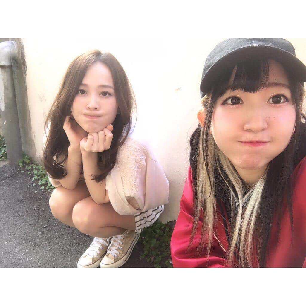 佐野莉子のインスタグラム：「可愛いー！はじめましてなのにはじめましてな感じゼロ！もっちー＆ちゃんみお♡ #撮影 #渋谷 #shibuya #ゲーム女子 #youtube #プロフィール撮影 #instagood #gg #tokyo #vtuber #youtuber #ゲーマー女子 #オフショット」