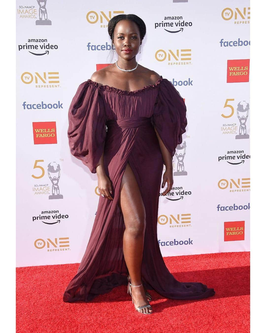 ルピタ・ニョンゴさんのインスタグラム写真 - (ルピタ・ニョンゴInstagram)「NAACP Image Awards 💃🏾 #BlackPanther #UsMovie」3月31日 13時29分 - lupitanyongo