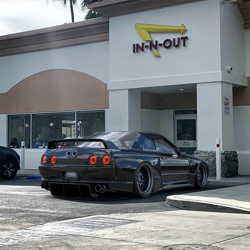 CARLiFESTYLEさんのインスタグラム写真 - (CARLiFESTYLEInstagram)「What’s your favorite fast food? GTR done by @jonsibal #carlifestyle」3月31日 13時42分 - carlifestyle